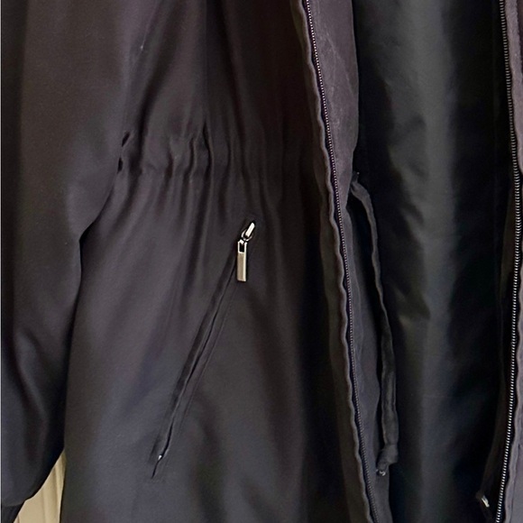 OUTBROOK, WOMENS, BLACK, HOODED COAT. DETACHABLE TAN/BLACK HOOD. SIZE 8/10 - Picture 5 of 7